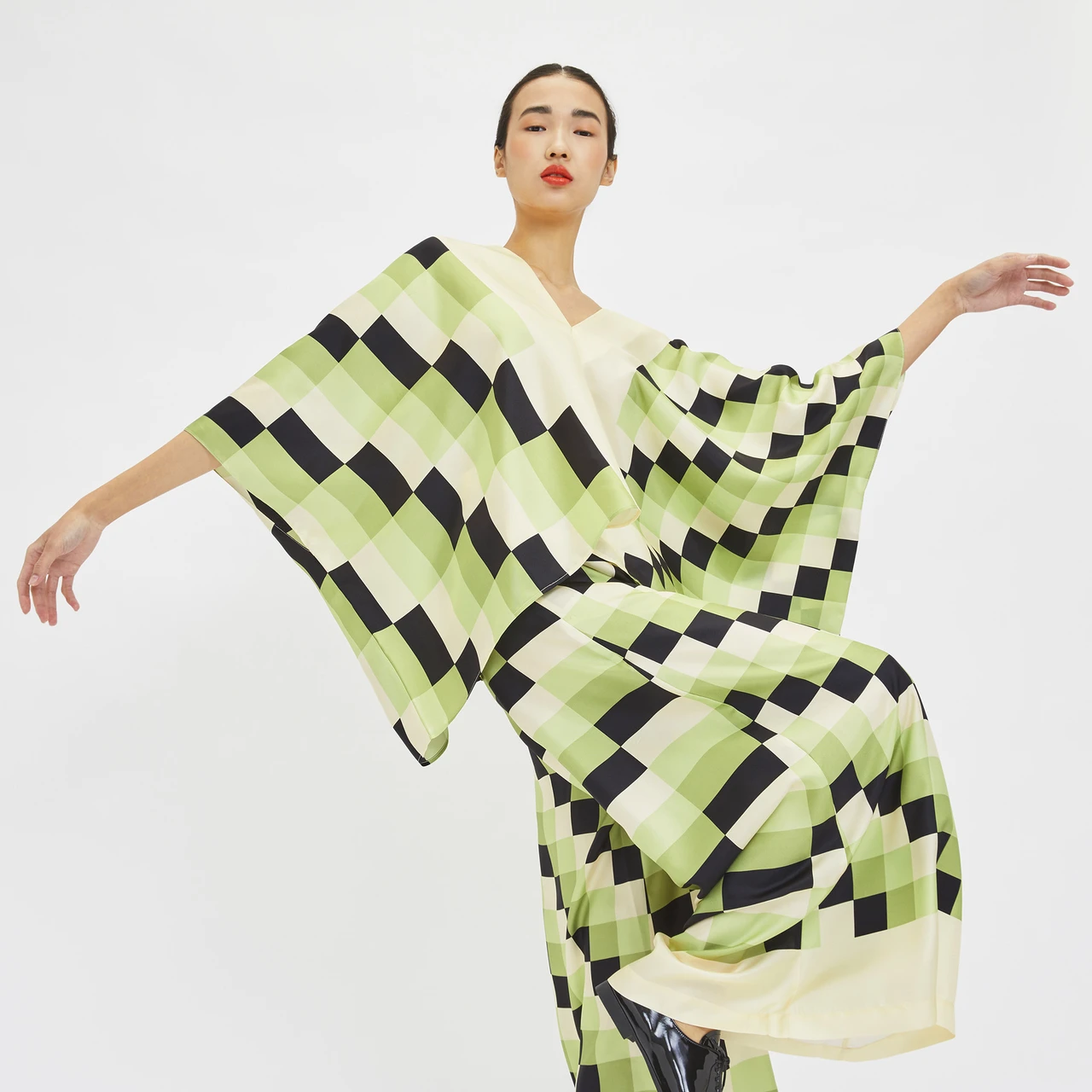 EMERALD MOSAIC: WOMEN'S V-NECK SILK CO-ORD SET