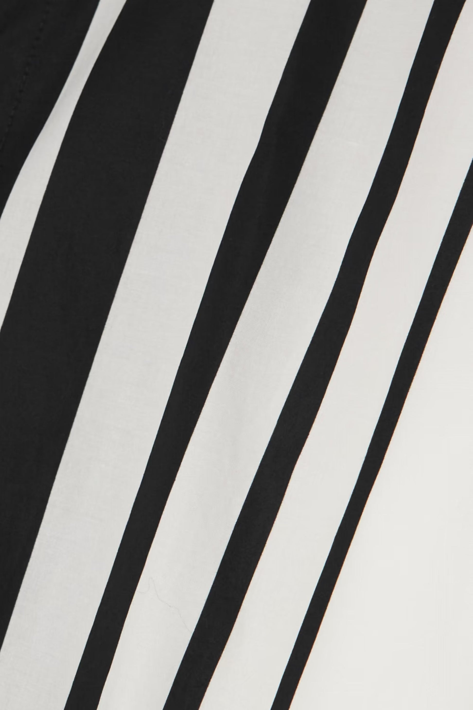 MONOCHROME CHIC SHIRT DRESS - GEOMETRIC ELEGANCE